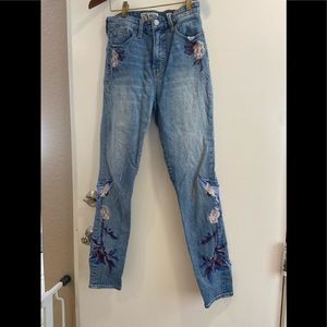Lucky Brand Cropped Embroidered Jeans Sz2